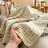 Matelassé Seersucker Reversible Cotton Blanket