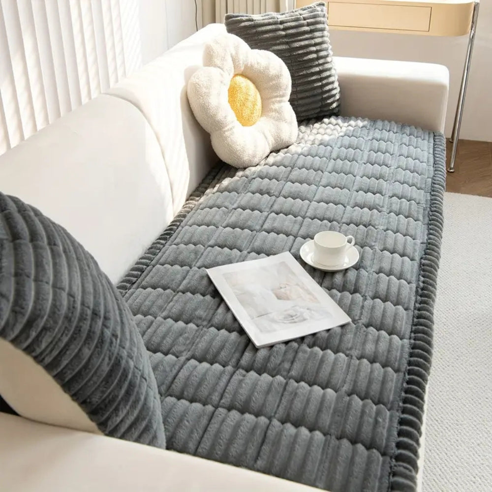 Housse de canapé à bords plissés en peluche